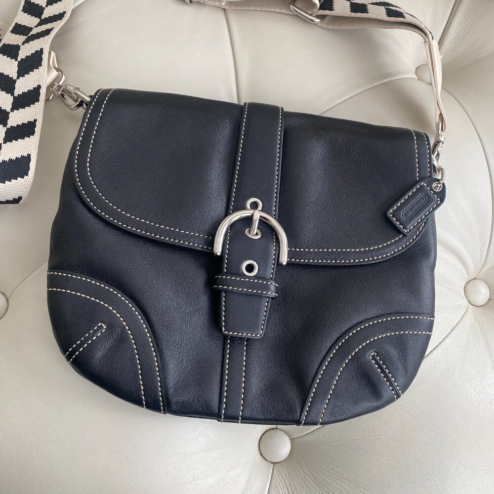 SOLD!!! Vintage Coach Soho Flap Bag 7843 | Black Glove-Tanned Leather | Y2K - Picture 1 of 9